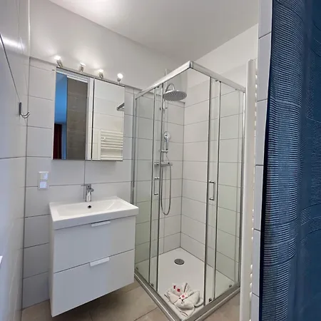 Neuhof 3*