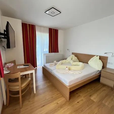 Neuhof Penzion 3*